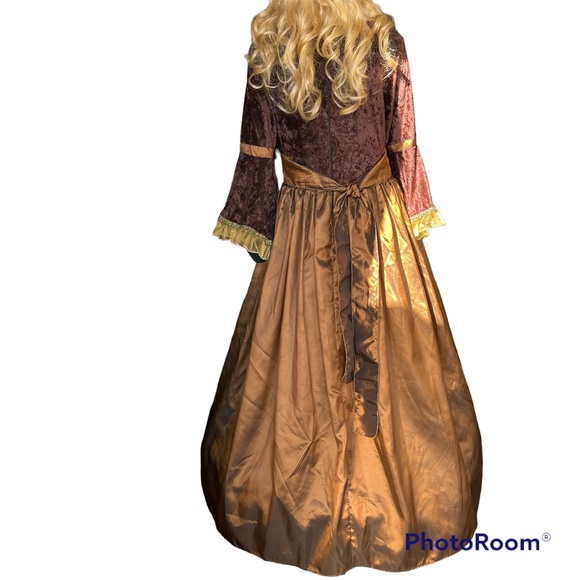 Period custom dress - Picture 5 of 12